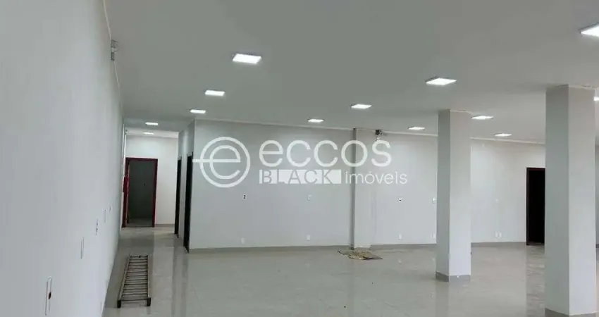 Casa comercial à venda na Rua Clarindo Rodrigues Rezende, 96, Santa Mônica, Uberlândia