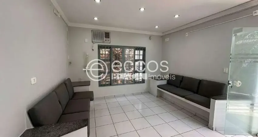 Casa comercial para alugar na Rua Olegário Maciel, 901, Centro, Uberlândia
