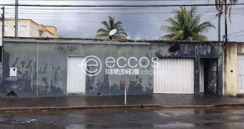 Terreno comercial à venda na Rua Hildebrando Oliva, 459, Santa Mônica, Uberlândia