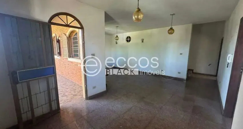Casa à venda, 3 quartos, 1 suíte, 4 vagas, tabajaras - uberlândia/mg