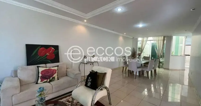 Casa à venda, 6 quartos, 4 suítes, 3 vagas, presidente roosevelt - uberlândia/mg