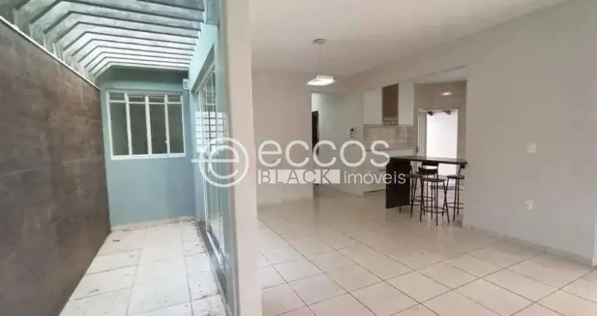 Casa à venda, 3 quartos, 2 suítes, 3 vagas, vigilato pereira - uberlândia/mg