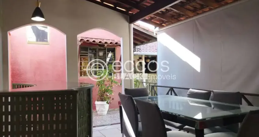 Casa para aluguel, 4 quartos, 1 vaga, osvaldo rezende - uberlândia/mg