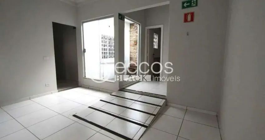 Casa comercial para alugar na Avenida Raulino Cotta Pacheco, 259, Martins, Uberlândia