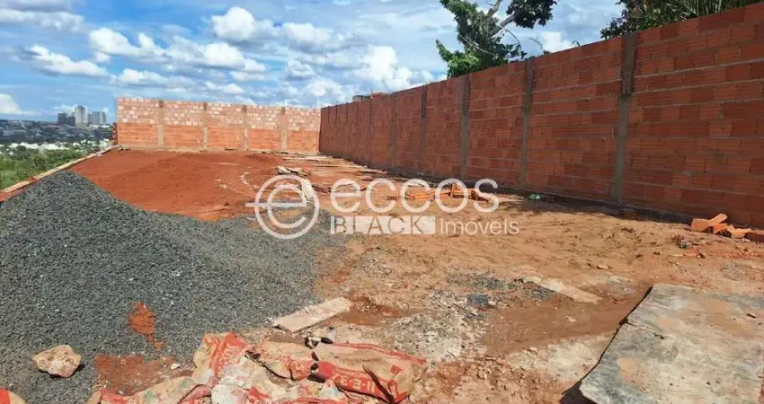 Terreno comercial à venda na Rua das Bromélias, 68, Cidade Jardim, Uberlândia