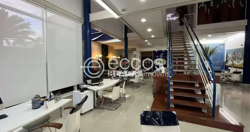 Casa comercial para aluguel, 4 vagas, altamira - uberlândia/mg