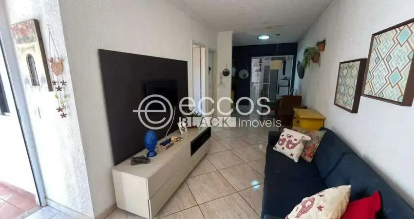 Casa em condomínio para aluguel, 3 quartos, 1 suíte, 3 vagas, jardim califórnia - uberlândia/mg