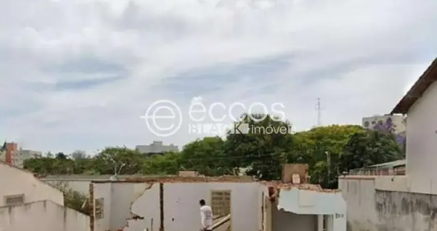 Terreno comercial à venda na Avenida Getúlio Vargas, 1802, Tabajaras, Uberlândia