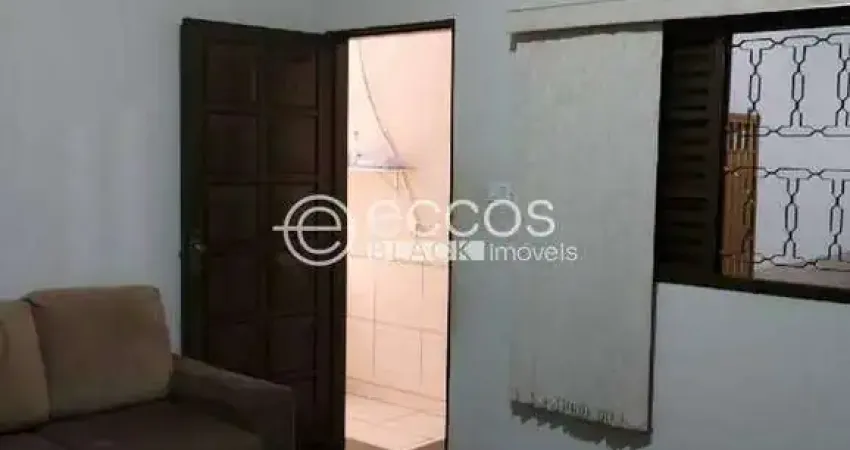 Casa à venda, 3 quartos, 2 suítes, 2 vagas, dona zulmira - uberlândia/mg