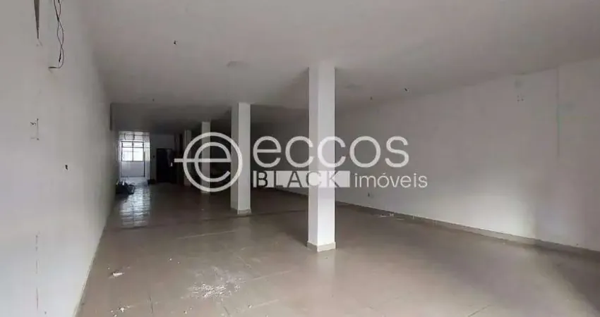 Casa comercial para alugar na Avenida Afonso Pena, 795, Centro, Uberlândia