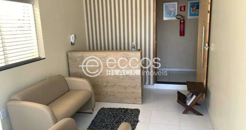 Casa comercial à venda na Rua Amazônia, 951, Brasil, Uberlândia