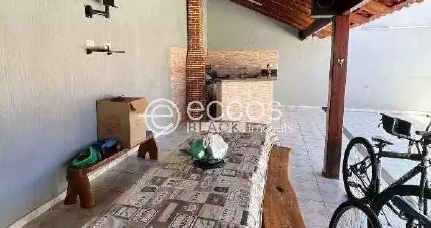Casa à venda, 3 quartos, 1 suíte, 4 vagas, pacaembu - uberlândia/mg