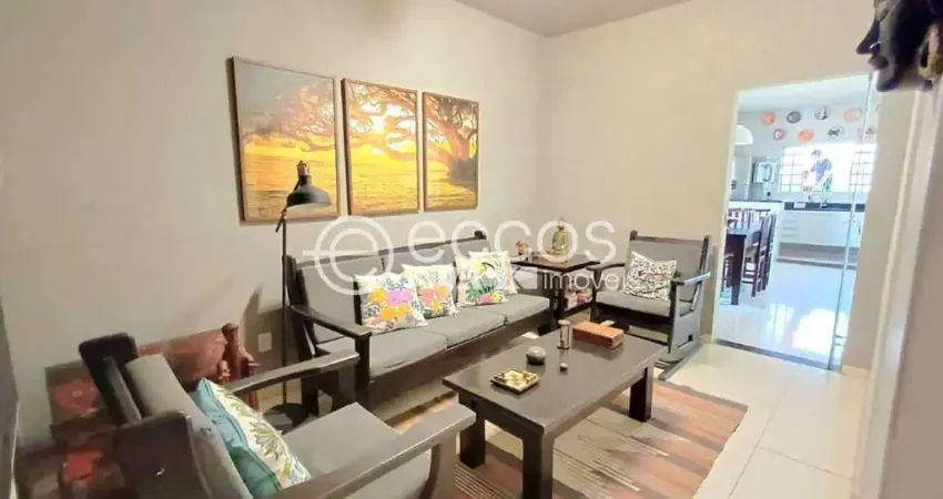 Casa à venda, 4 quartos, 1 suíte, 1 vaga, jaraguá - uberlândia/mg