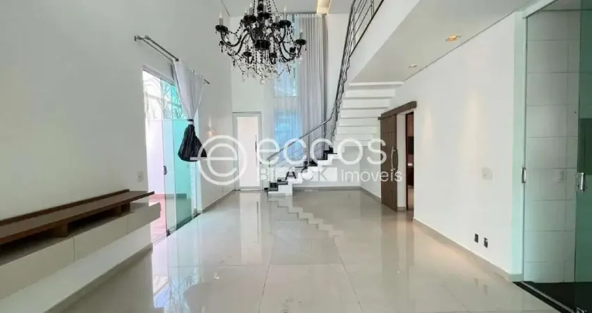 Casa em condomínio para aluguel, 3 quartos, 3 suítes, 2 vagas, Gávea - Uberlândia/MG