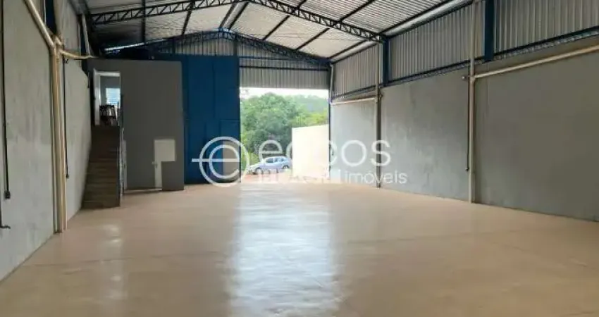 Barracão / Galpão / Depósito para alugar na Rua Tungstênio, Dona Zulmira, Uberlândia