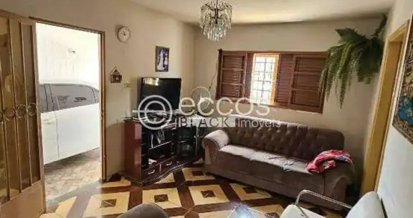 Casa à venda, 6 quartos, 1 suíte, 1 vaga, nossa senhora da abadia - uberaba/mg