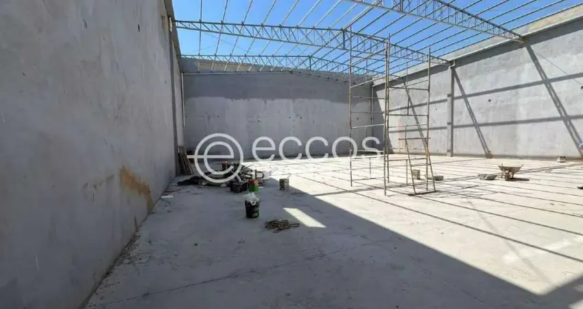 Barracão / Galpão / Depósito para alugar na Avenida Marcelina Neves Silva, 304, Parque das Laranjeiras, Uberaba