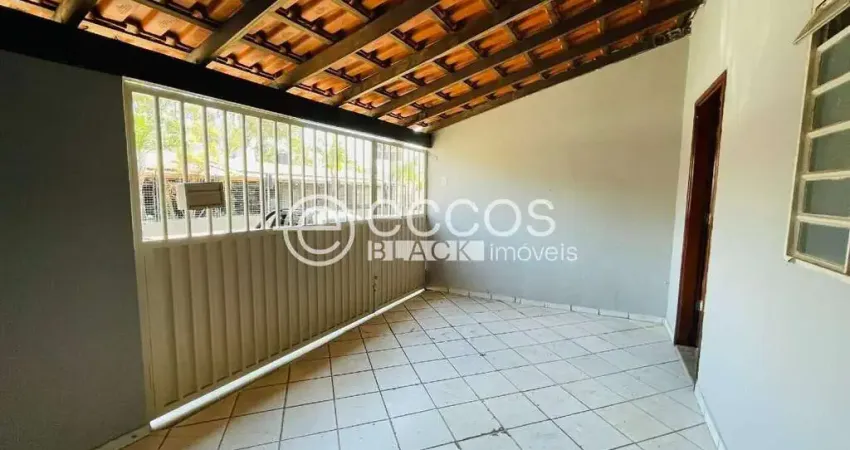 Casa para aluguel, 3 quartos, 1 vaga, presidente roosevelt - uberlândia/mg