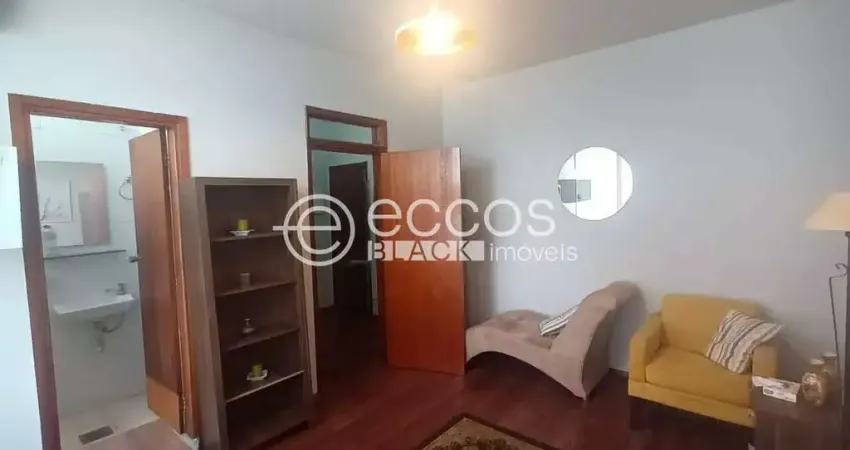 Sala comercial para alugar na Avenida Afonso Pena, 597, Centro, Uberlândia