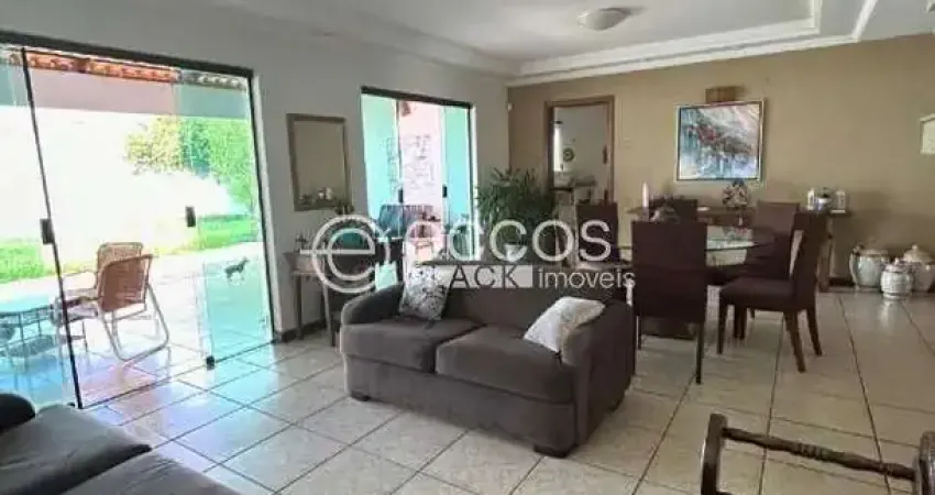 Casa à venda, 4 quartos, 2 suítes, 3 vagas, jardim karaíba - uberlândia/mg