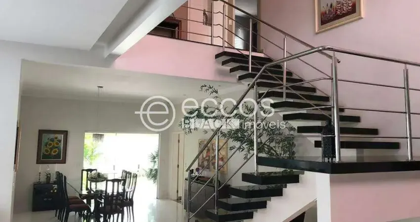 Casa à venda, 4 quartos, 4 suítes, 4 vagas, jardim karaíba - uberlândia/mg
