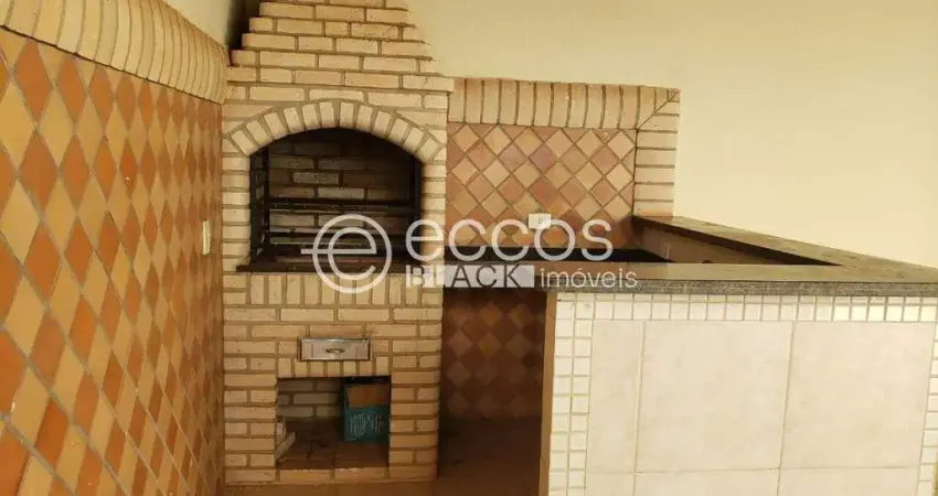 Casa para aluguel, 3 quartos, 1 suíte, 3 vagas, alto umuarama - uberlândia/mg