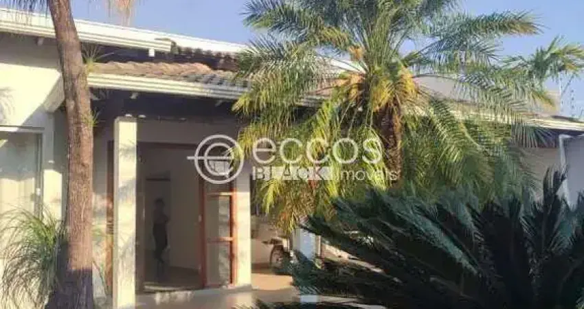 Casa à venda, 3 quartos, 2 suítes, 2 vagas, sibipiruna - araguari/mg