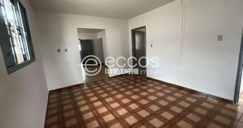 Casa para aluguel, 3 quartos, 5 vagas, maria eugênia - araguari/mg