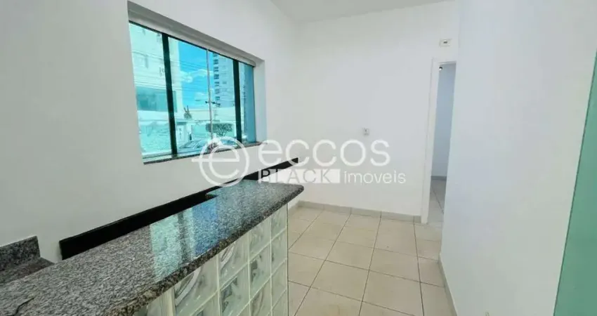 Casa comercial para alugar na Avenida Rio Branco, 126, Lidice, Uberlândia
