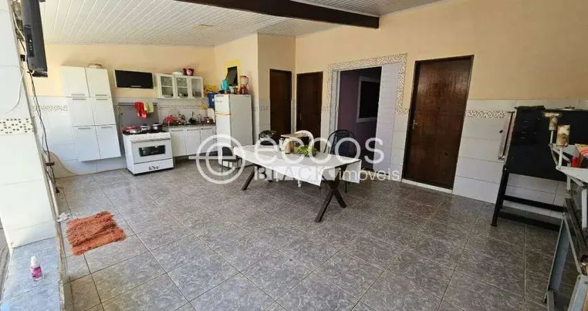 Casa à venda, 5 quartos, 1 vaga, conjunto antônio barbosa de souza - uberaba/mg