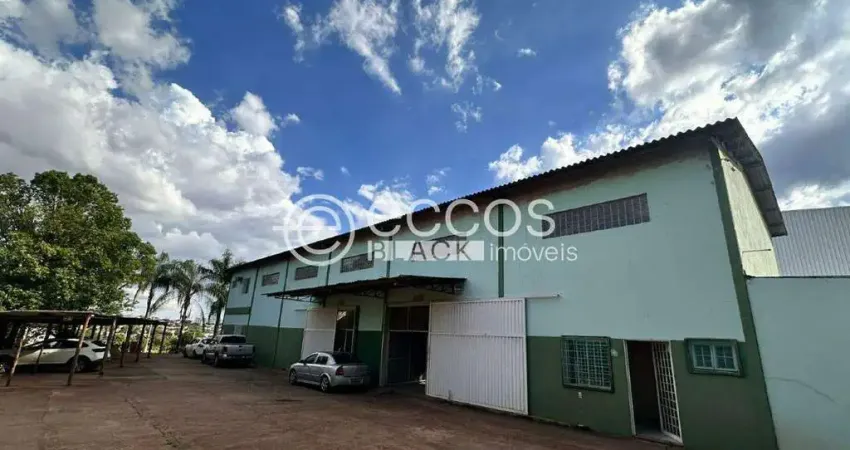 Barracão à venda, 5 vagas, distrito industrial - uberlândia/mg