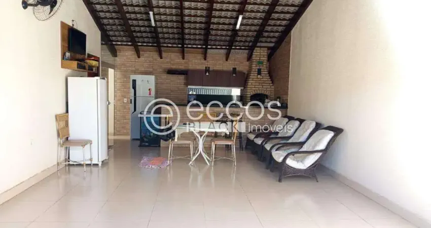 Casa à venda, 3 quartos, 2 suítes, 3 vagas, sibipiruna - araguari/mg