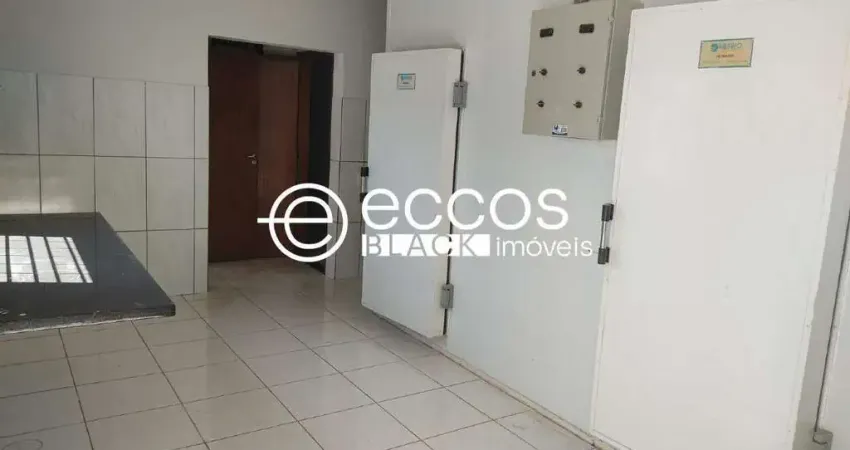 Imóvel comercial para aluguel, 6 vagas, universitário - uberaba/mg