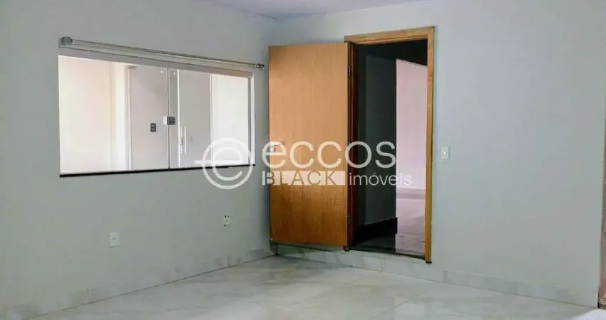 Casa com 2 quartos à venda na Rua Três, Conjunto Ouro Verde, Araguari