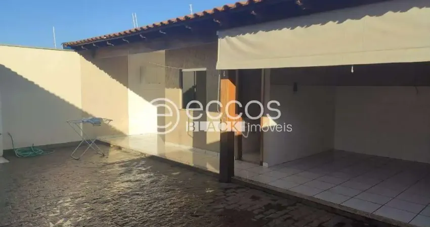 Casa à venda, 3 quartos, 1 suíte, 2 vagas, jardim botânico - uberlândia/mg