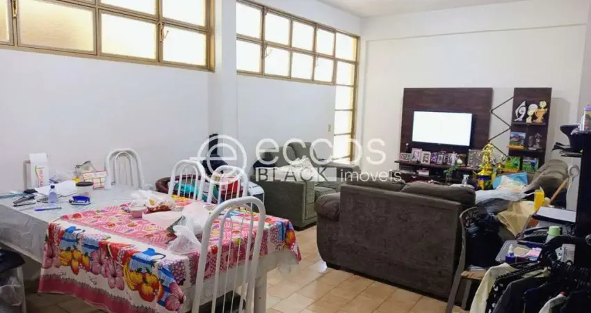 Apartamento à venda, 3 quartos, 1 suíte, 1 vaga, centro - araguari/mg
