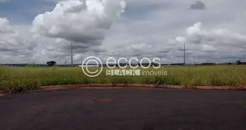 Terreno comercial à venda na Rua 04, 97, Laranjeiras, Uberlândia