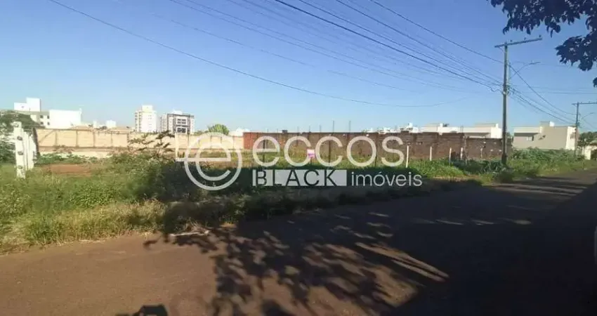 Terreno comercial à venda na Rua Fábio Andrade Cunha, 64, Morada da Colina, Uberlândia