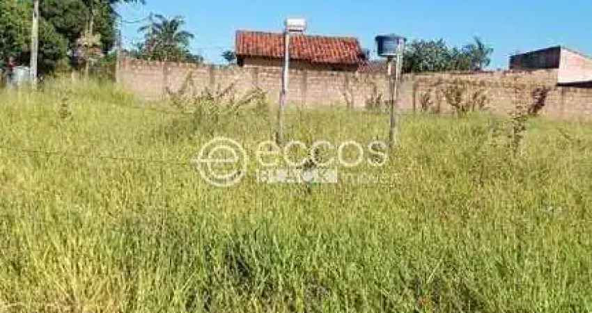 Terreno comercial à venda na Avenida das Mussaendras, 855, Jardim Célia, Uberlândia