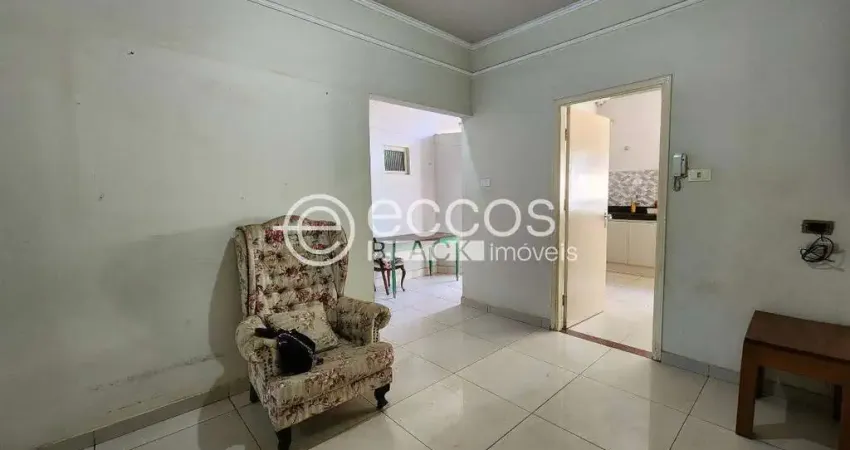 Casa à venda, 4 quartos, 2 suítes, 2 vagas, cazeca - uberlândia/mg