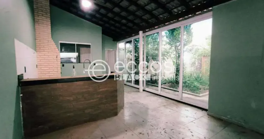 Casa à venda, 4 quartos, 1 suíte, 3 vagas, sibipiruna - araguari/mg