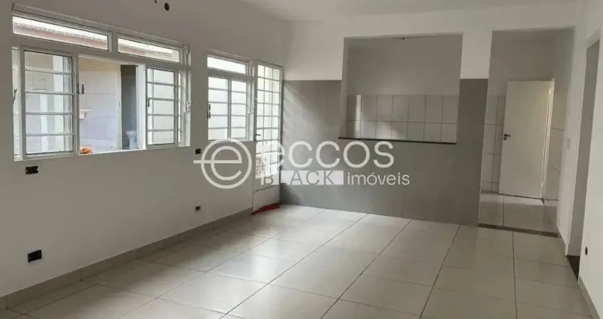 Casa comercial para aluguel, 3 quartos, 1 suíte, 3 vagas, brasil - uberlândia/mg