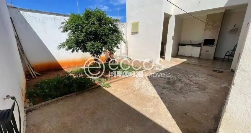 Casa à venda, 3 quartos, 1 suíte, 2 vagas, jardim inconfidência - uberlândia/mg