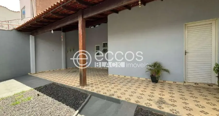 Casa à venda, 3 quartos, 1 suíte, 2 vagas, granada - uberlândia/mg