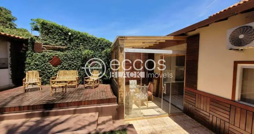 Casa com 3 quartos à venda na Avenida América, 434, Fabrício, Uberaba