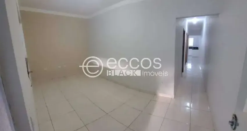 Casa à venda, 2 quartos, 1 suíte, 2 vagas, Novo Mundo - Uberlândia/MG