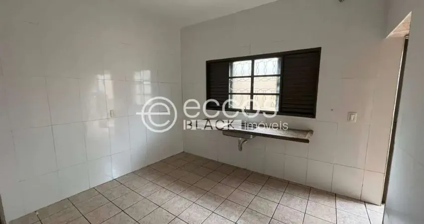 Casa para aluguel, 3 quartos, 1 suíte, 2 vagas, Cidade Jardim - Uberlândia/MG