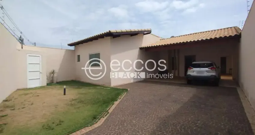 Casa para aluguel, 3 quartos, 1 suíte, 2 vagas, alto umuarama - uberlândia/mg