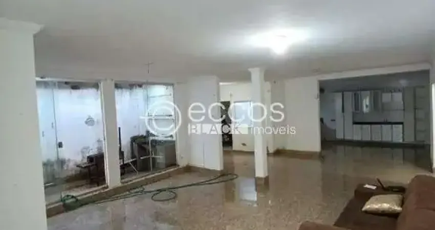 Casa comercial para aluguel, 3 vagas, martins - uberlândia/mg