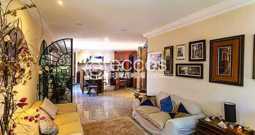 Casa à venda, 4 quartos, 2 suítes, 3 vagas, Serra - Belo Horizonte/MG